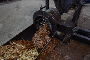 Подача щепы шнековая